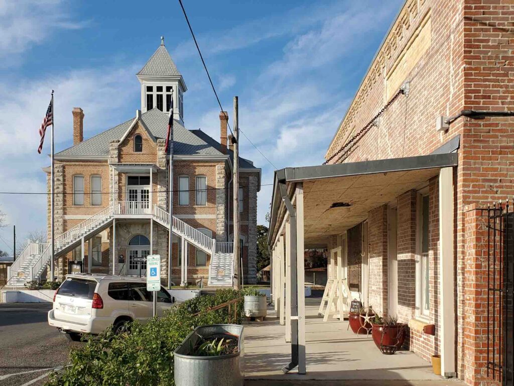 Anderson is a charming town centered around the courthouse