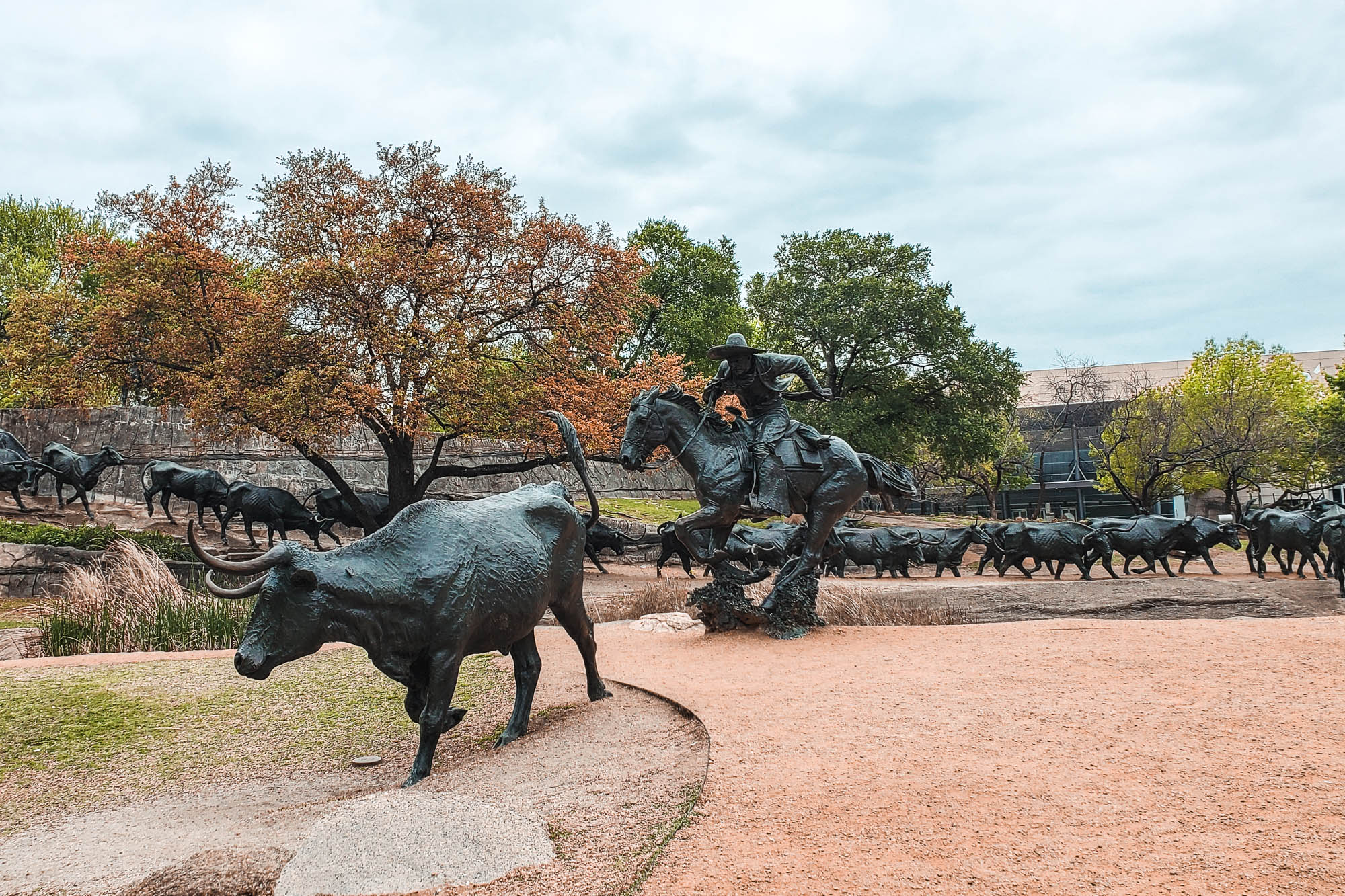 Pioneer Plaza (Bronze Cattle Drive) photo 2