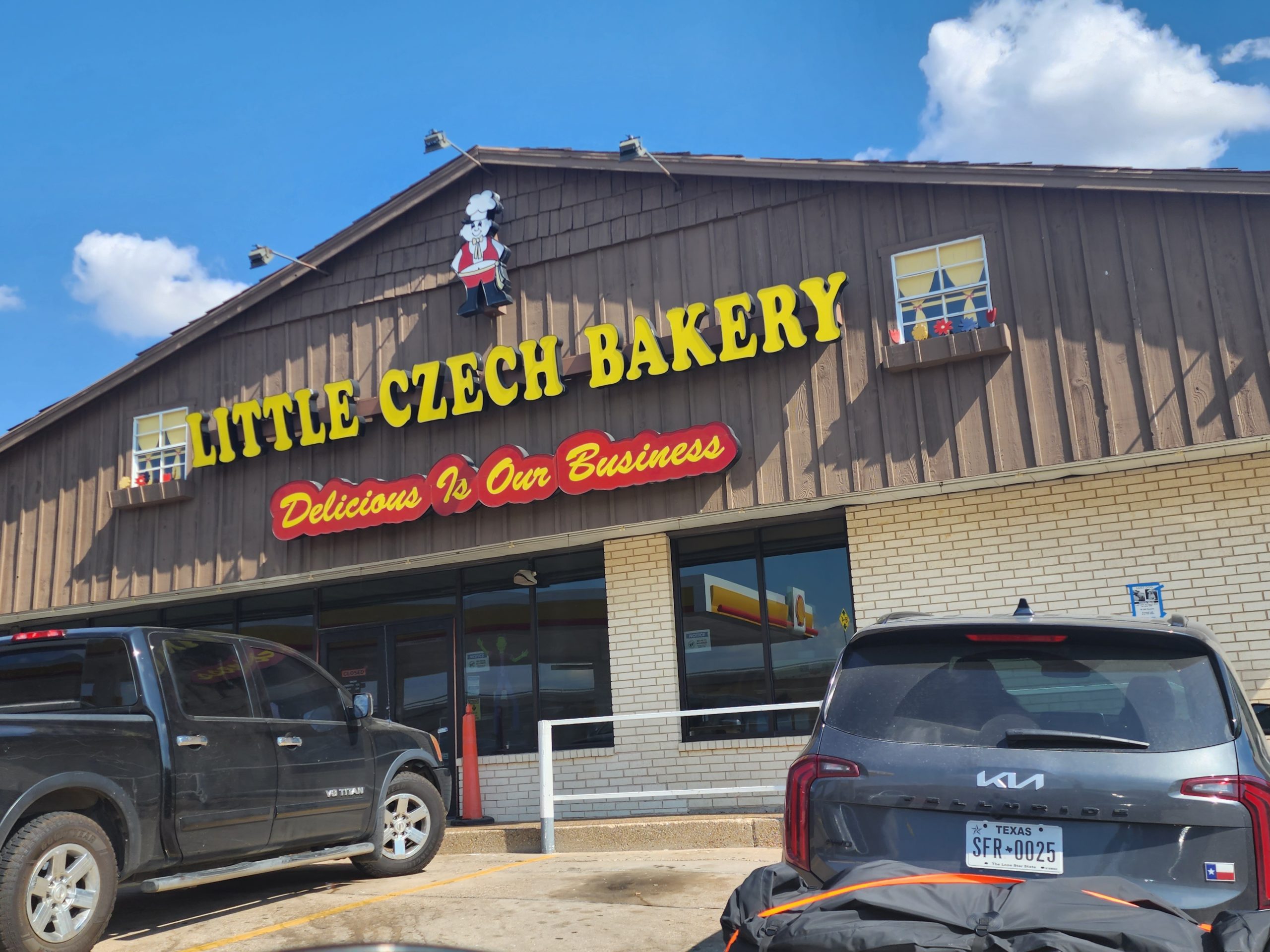 12 best stops on dallas to austin drive enchanting texas